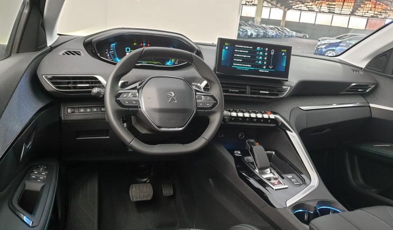 PEUGEOT 3008 NOUVEAU – 1.6 HYBRID 225CV EAT8 ALLURE PACK + HAYON MAINS LIBRES + PACK DRIVE ASSIST PLUS complet